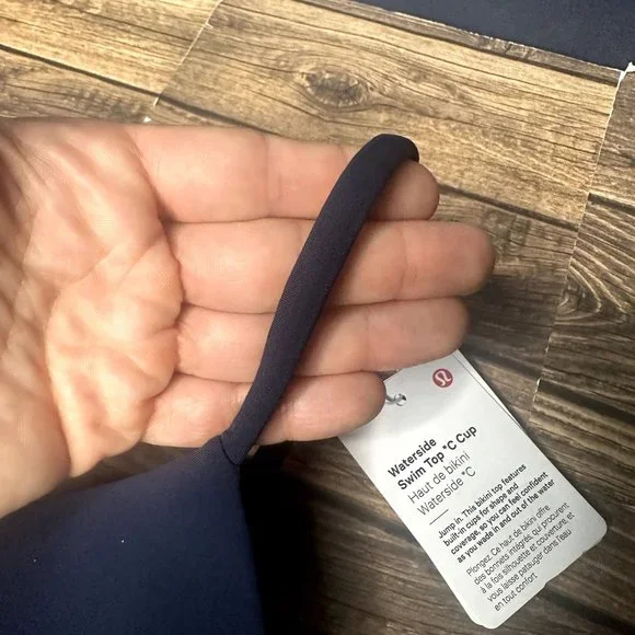 Lululemon Waterside Swim Top C Cup NWT Size 8 Medium (True Navy) - Picture 3 of 9